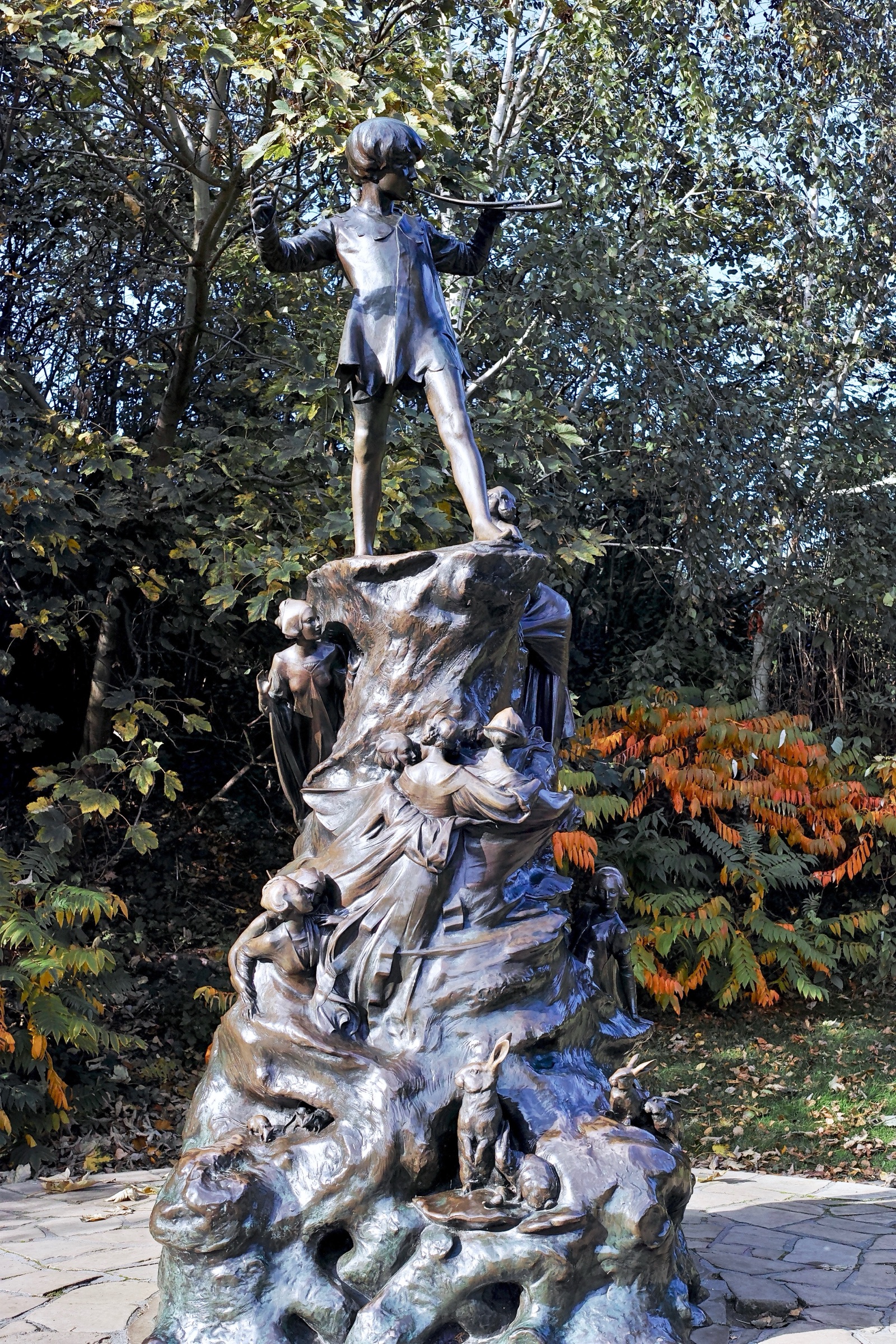 The Peter Pan statue in Kensington Gardens