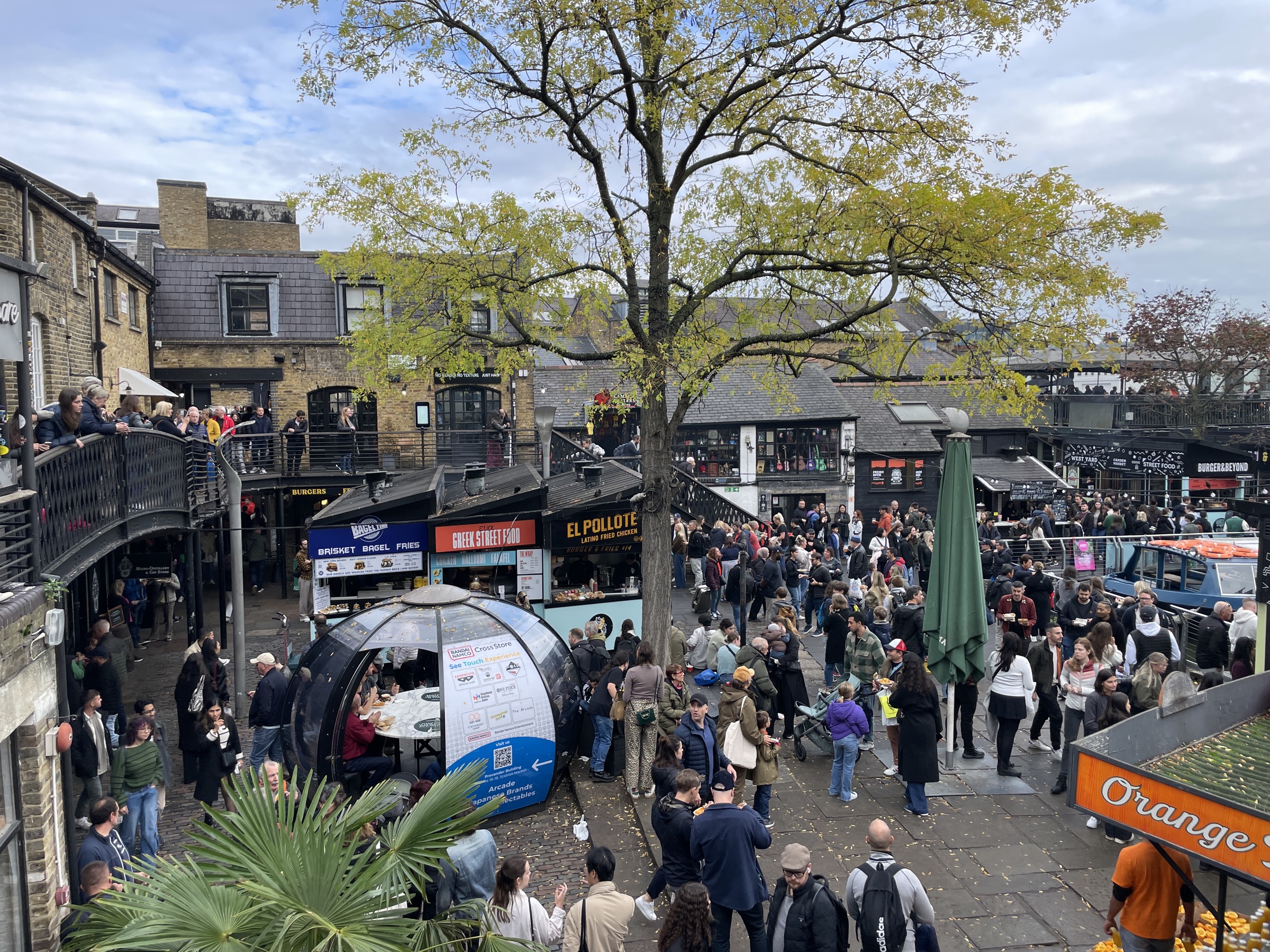 A narrowboat passing through Camden Lock on the Regent's Canal